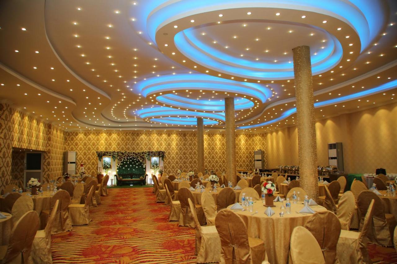 Polhena Grand Resort & Banquet Матара Экстерьер фото